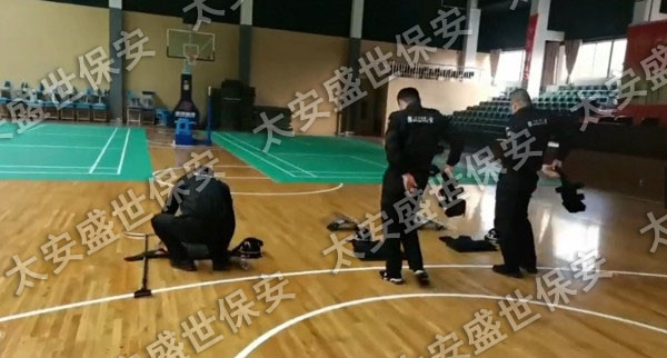 学校保安